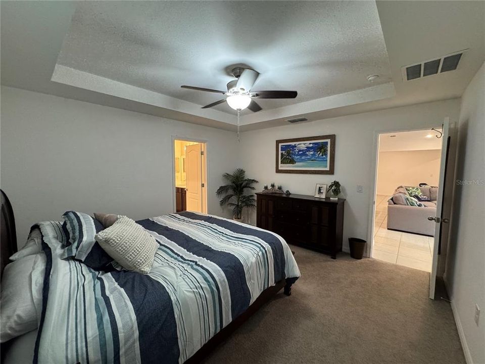 For Rent: $2,095 (3 beds, 2 baths, 1713 Square Feet)