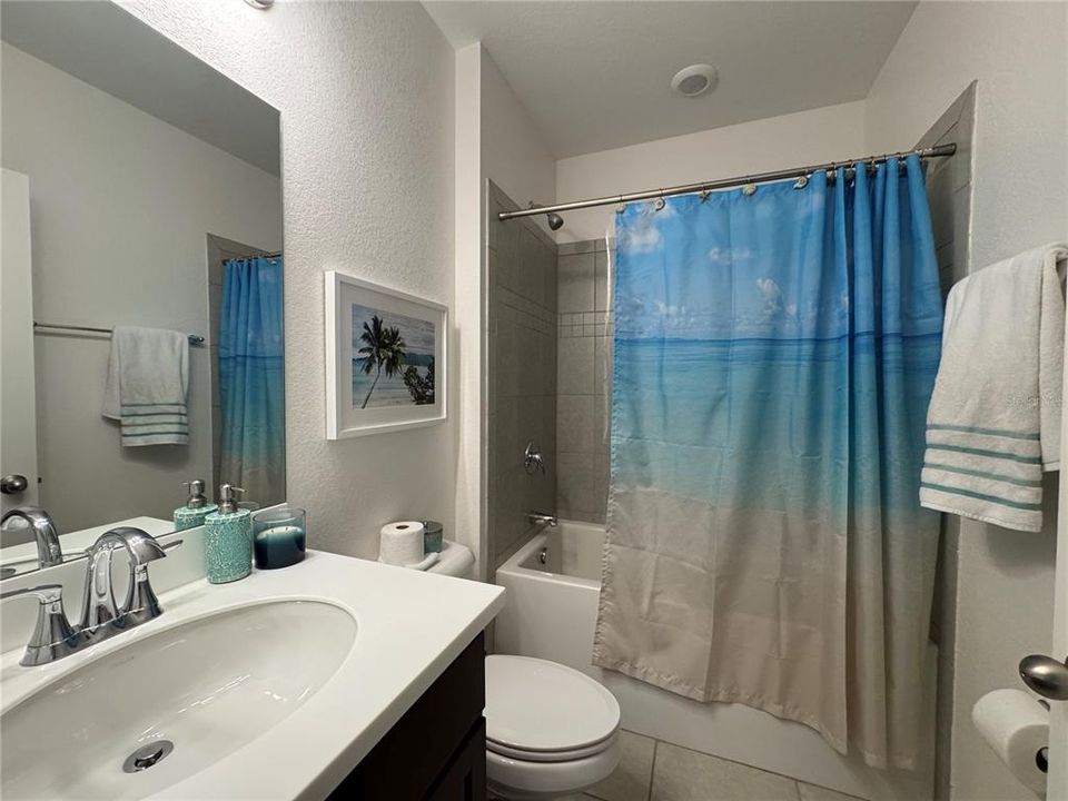 For Rent: $2,095 (3 beds, 2 baths, 1713 Square Feet)