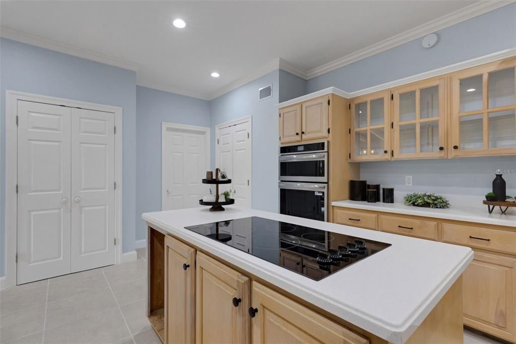 For Sale: $3,750,000 (3 beds, 3 baths, 3794 Square Feet)