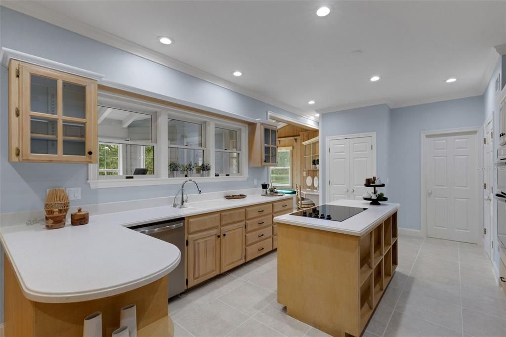 For Sale: $3,750,000 (3 beds, 3 baths, 3794 Square Feet)