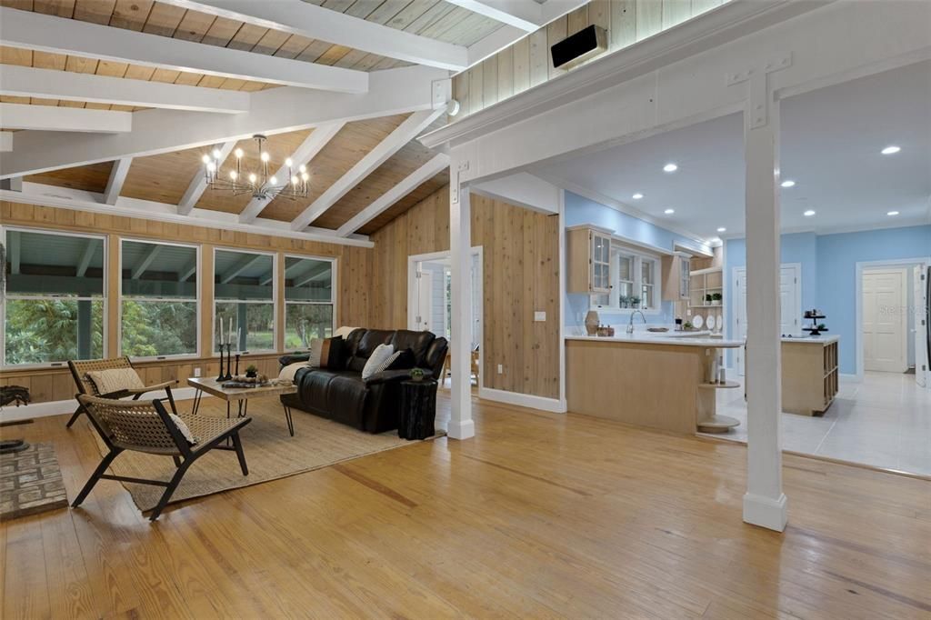 For Sale: $3,750,000 (3 beds, 3 baths, 3794 Square Feet)