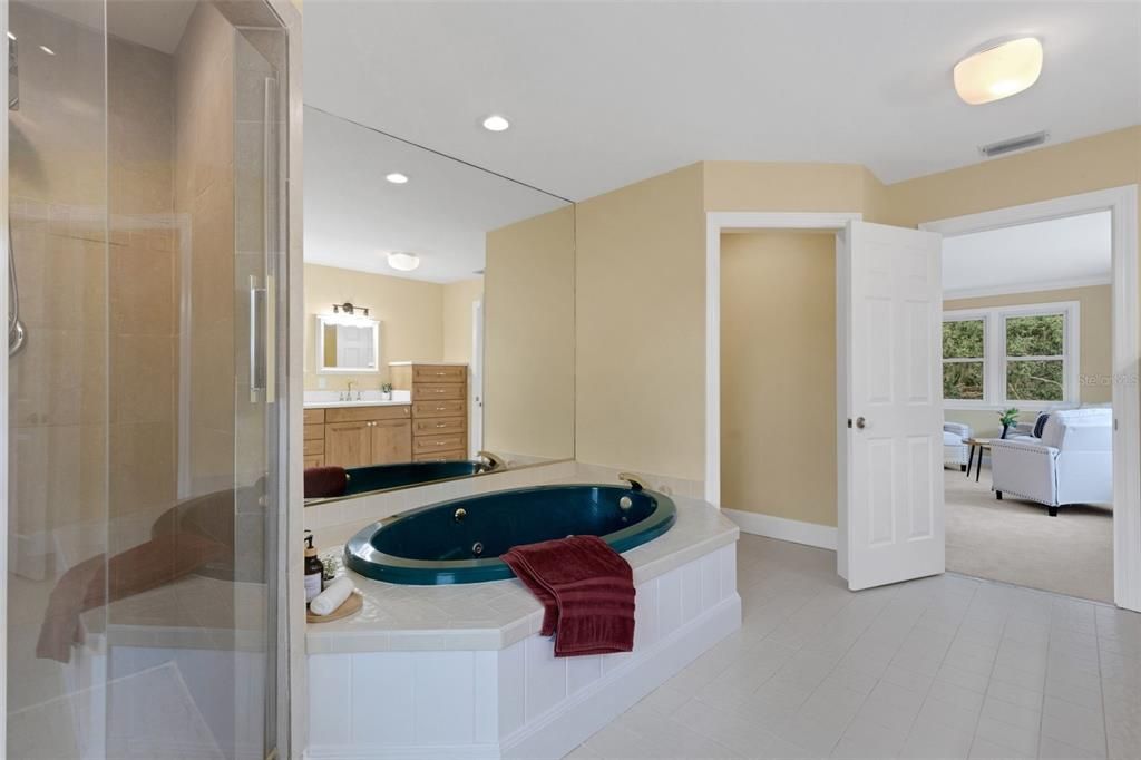 For Sale: $3,750,000 (3 beds, 3 baths, 3794 Square Feet)