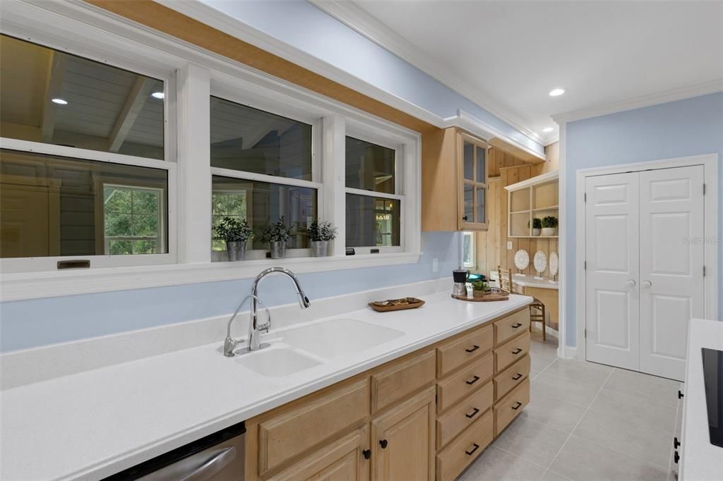 For Sale: $3,750,000 (3 beds, 3 baths, 3794 Square Feet)