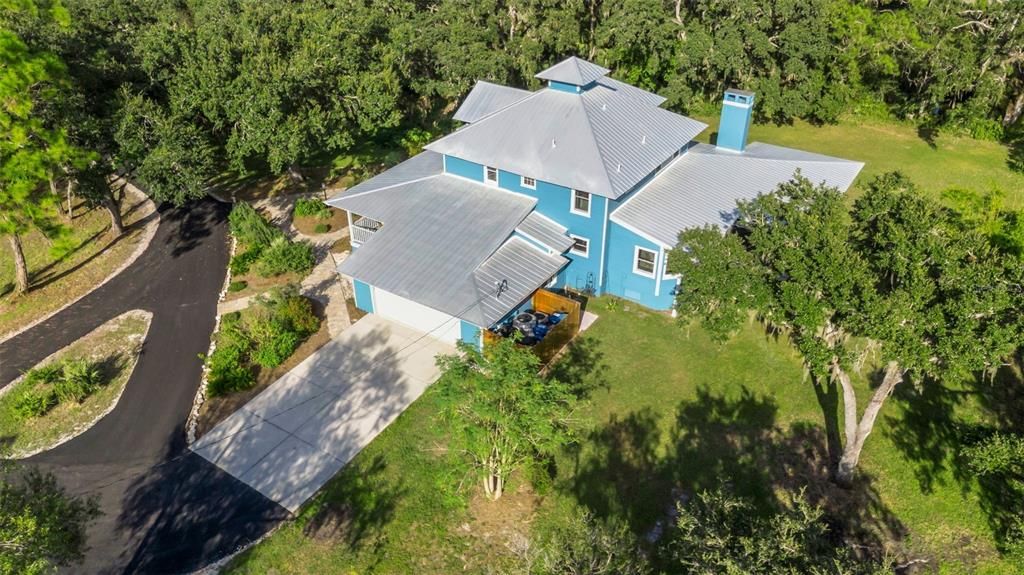 For Sale: $3,750,000 (3 beds, 3 baths, 3794 Square Feet)