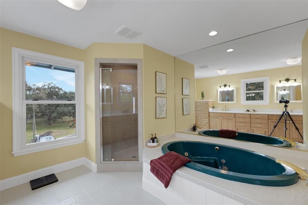 For Sale: $3,750,000 (3 beds, 3 baths, 3794 Square Feet)