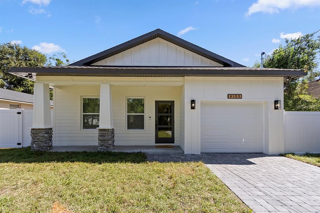 Active With Contract: $399,400 (3 beds, 2 baths, 1592 Square Feet)