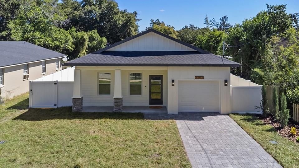 Active With Contract: $399,400 (3 beds, 2 baths, 1592 Square Feet)