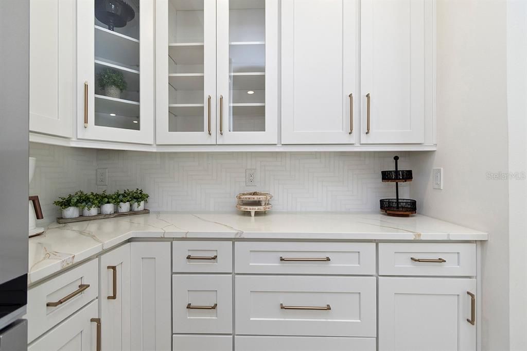 Active With Contract: $399,400 (3 beds, 2 baths, 1592 Square Feet)