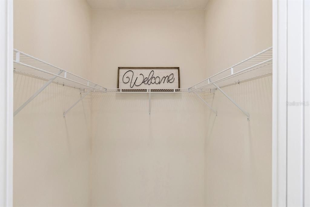 Active With Contract: $399,400 (3 beds, 2 baths, 1592 Square Feet)