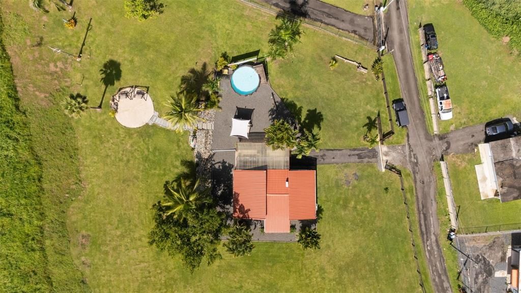 For Sale: $385,000 (3 beds, 2 baths, 966 Square Feet)