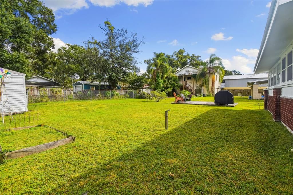 For Sale: $269,000 (2 beds, 1 baths, 1360 Square Feet)