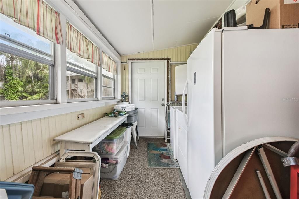 For Sale: $269,000 (2 beds, 1 baths, 1360 Square Feet)