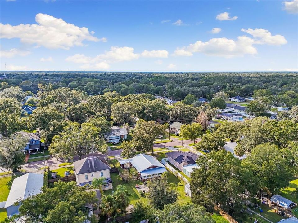 For Sale: $269,000 (2 beds, 1 baths, 1360 Square Feet)