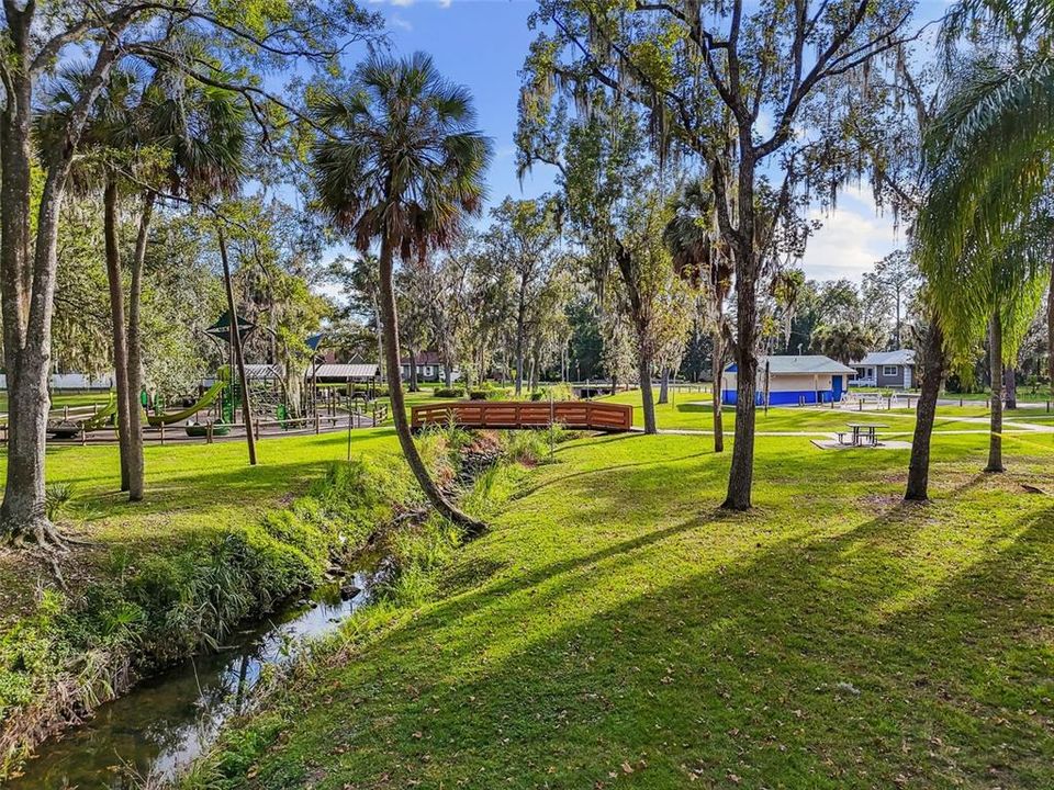 For Sale: $269,000 (2 beds, 1 baths, 1360 Square Feet)