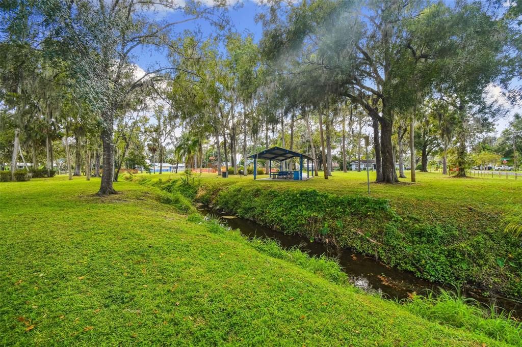 For Sale: $269,000 (2 beds, 1 baths, 1360 Square Feet)