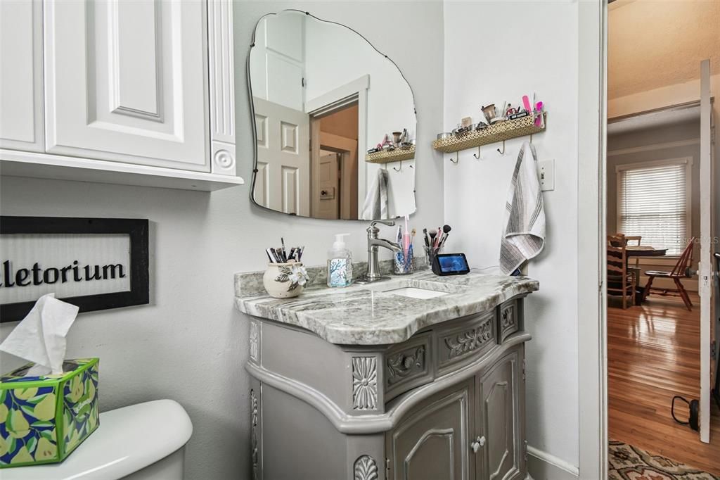 For Sale: $269,000 (2 beds, 1 baths, 1360 Square Feet)