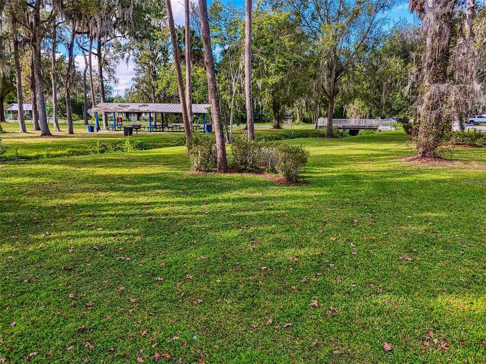 For Sale: $269,000 (2 beds, 1 baths, 1360 Square Feet)