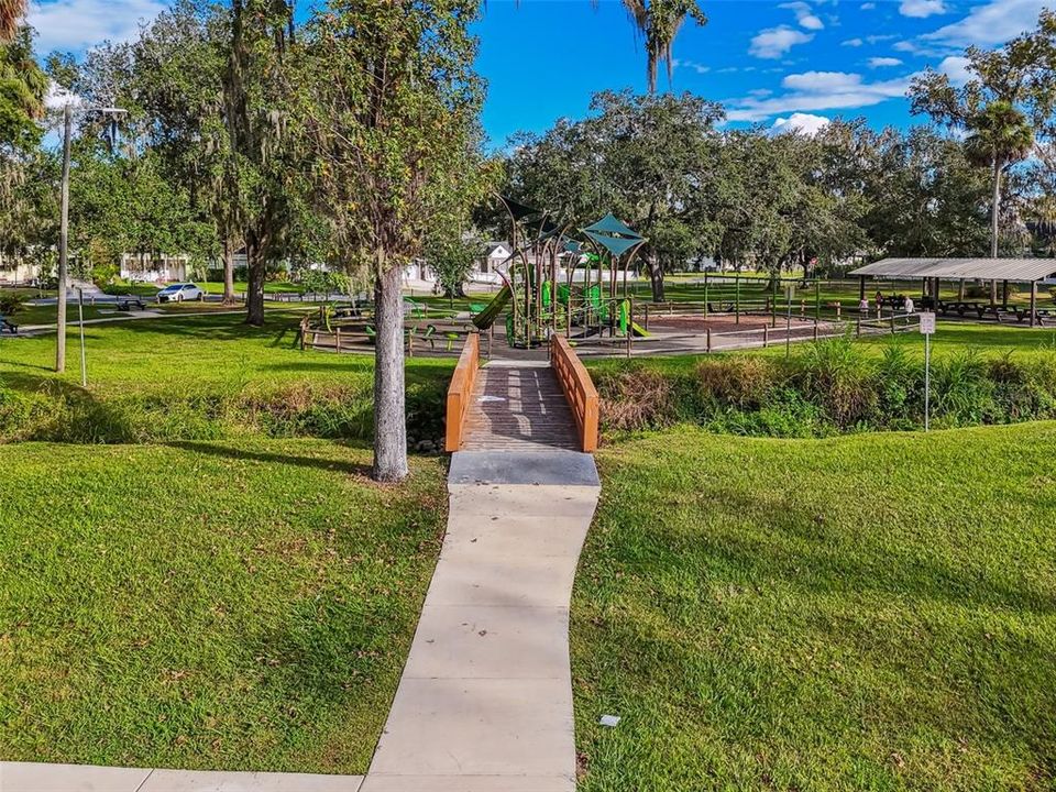 For Sale: $269,000 (2 beds, 1 baths, 1360 Square Feet)