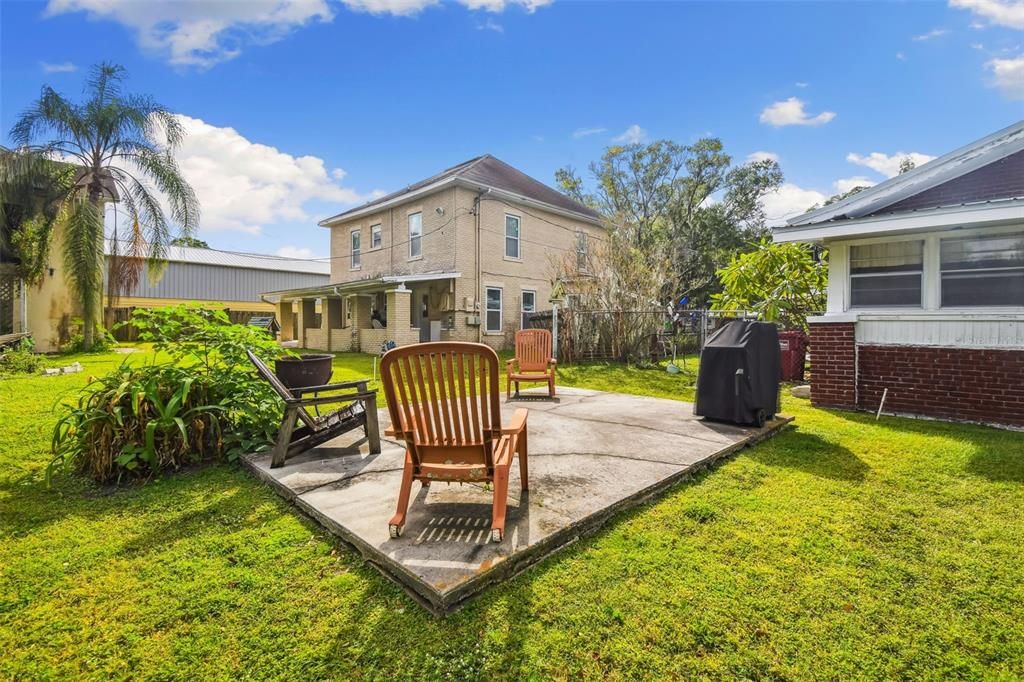 For Sale: $269,000 (2 beds, 1 baths, 1360 Square Feet)