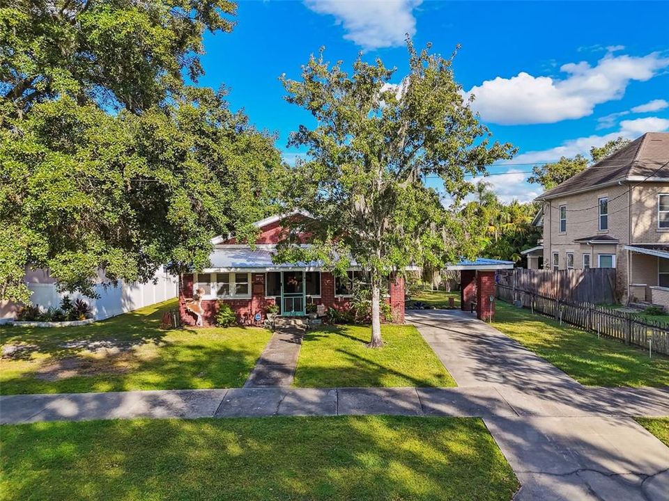 For Sale: $269,000 (2 beds, 1 baths, 1360 Square Feet)