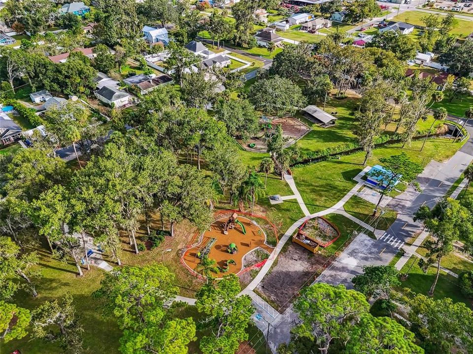 For Sale: $269,000 (2 beds, 1 baths, 1360 Square Feet)