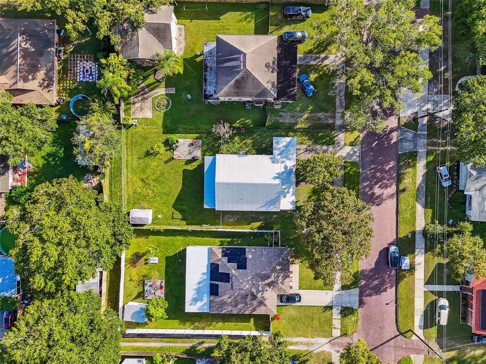 For Sale: $269,000 (2 beds, 1 baths, 1360 Square Feet)