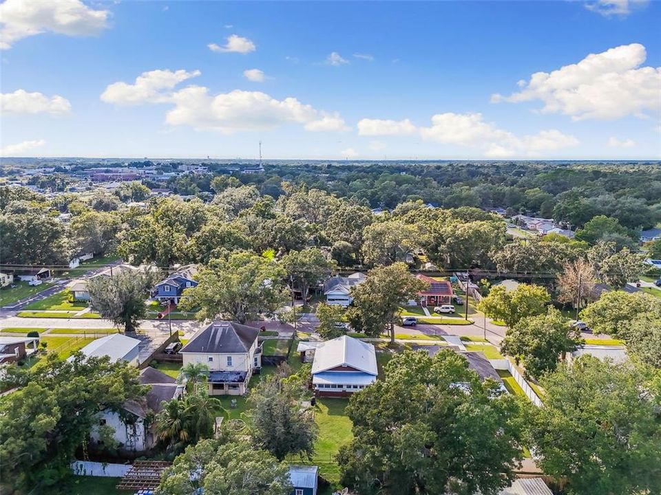 For Sale: $269,000 (2 beds, 1 baths, 1360 Square Feet)