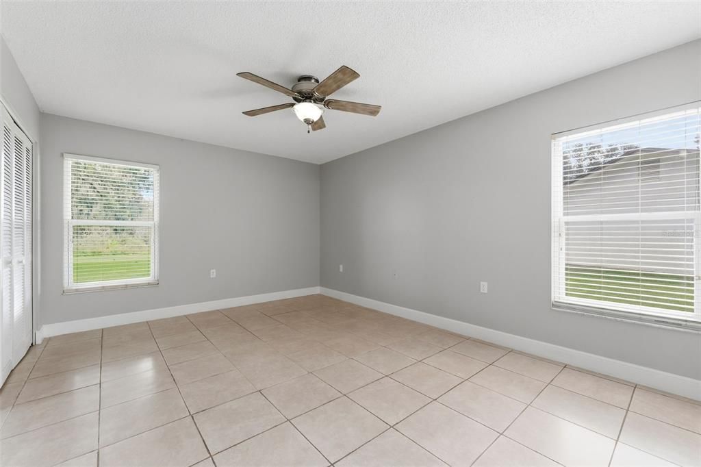 For Sale: $275,000 (2 beds, 2 baths, 1422 Square Feet)