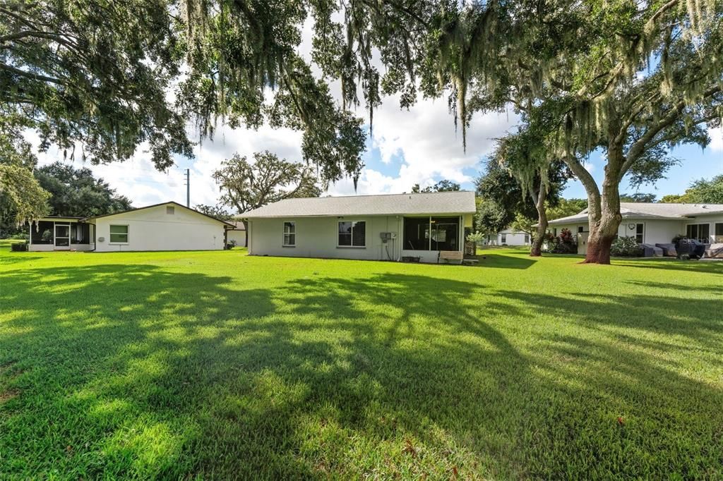 For Sale: $275,000 (2 beds, 2 baths, 1422 Square Feet)