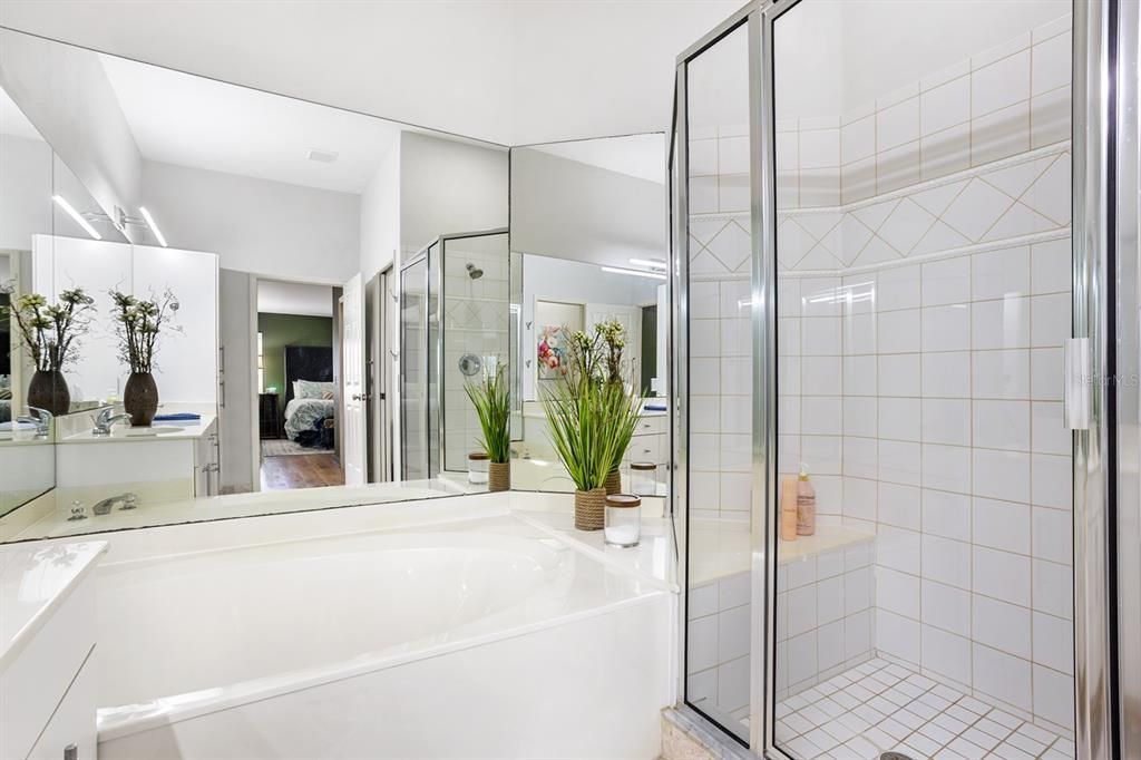 На продажу: $319,900 (3 спален, 2 ванн, 1897 Квадратных фут)