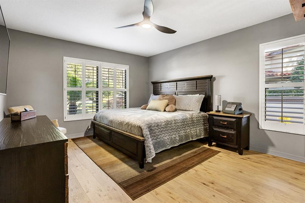 На продажу: $319,900 (3 спален, 2 ванн, 1897 Квадратных фут)