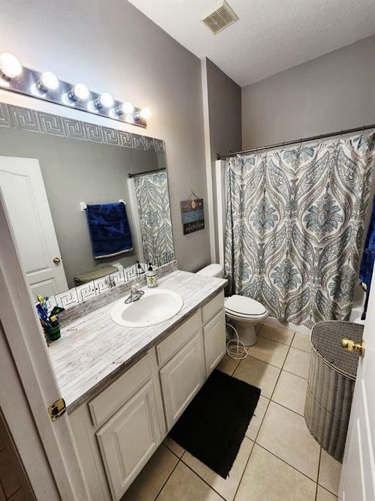 В аренду: $2,350 (3 спален, 2 ванн, 1596 Квадратных фут)