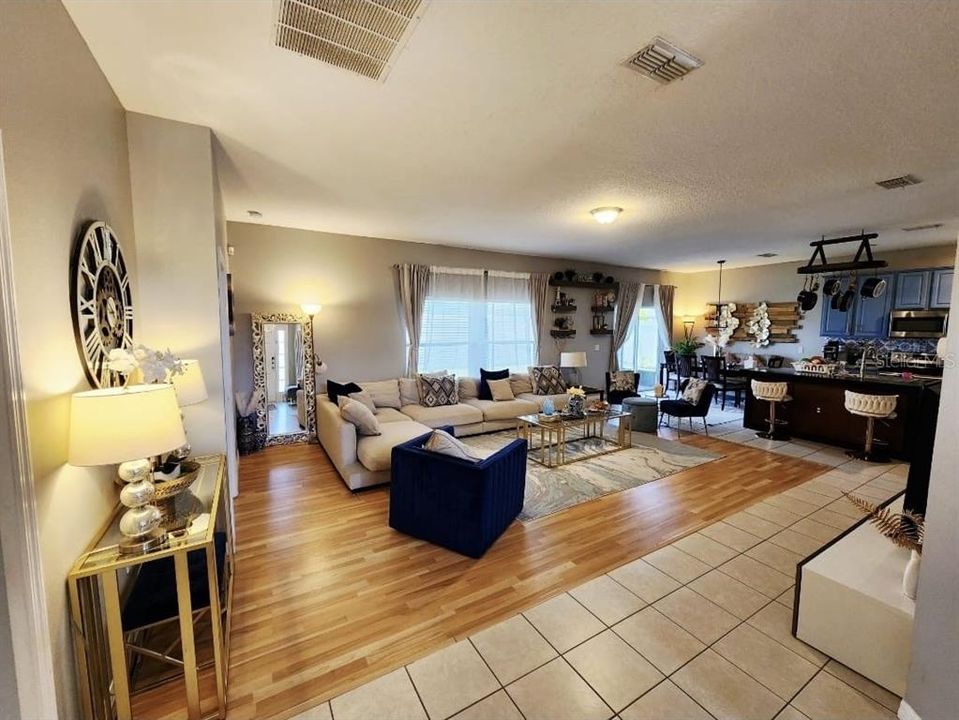 В аренду: $2,350 (3 спален, 2 ванн, 1596 Квадратных фут)