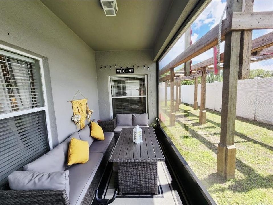 В аренду: $2,350 (3 спален, 2 ванн, 1596 Квадратных фут)