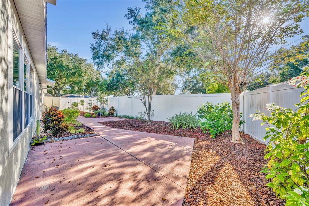 For Sale: $299,000 (2 beds, 2 baths, 1335 Square Feet)