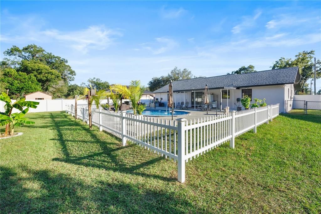 For Sale: $370,000 (3 beds, 2 baths, 1586 Square Feet)