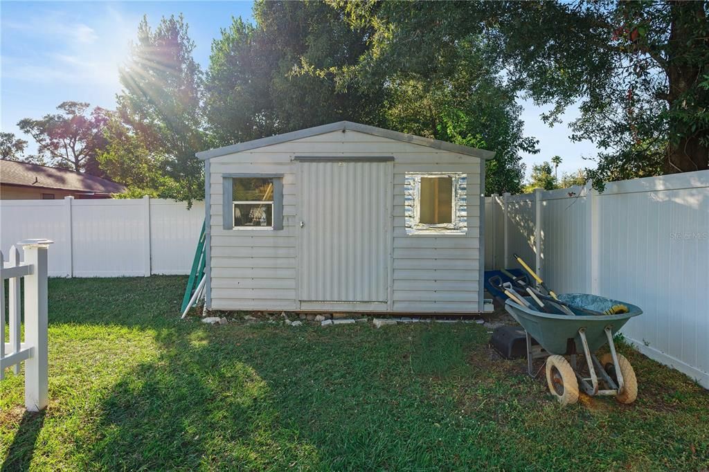 For Sale: $370,000 (3 beds, 2 baths, 1586 Square Feet)