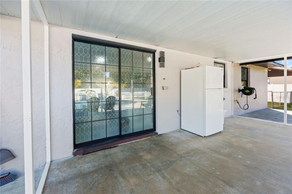 For Sale: $370,000 (3 beds, 2 baths, 1586 Square Feet)