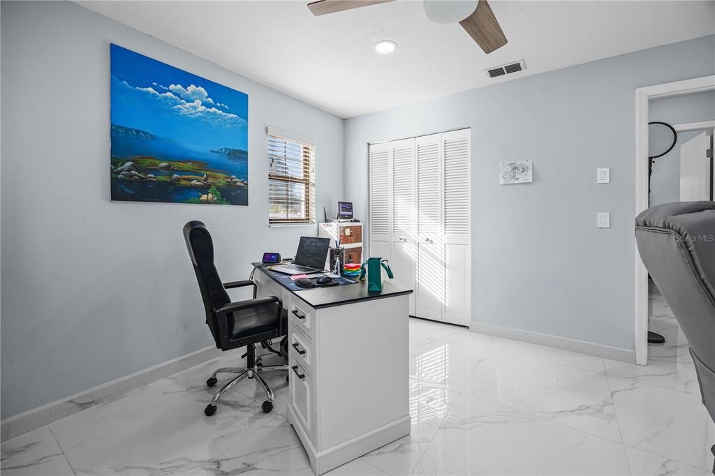 For Sale: $370,000 (3 beds, 2 baths, 1586 Square Feet)