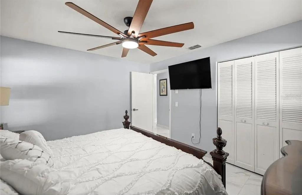 For Sale: $370,000 (3 beds, 2 baths, 1586 Square Feet)