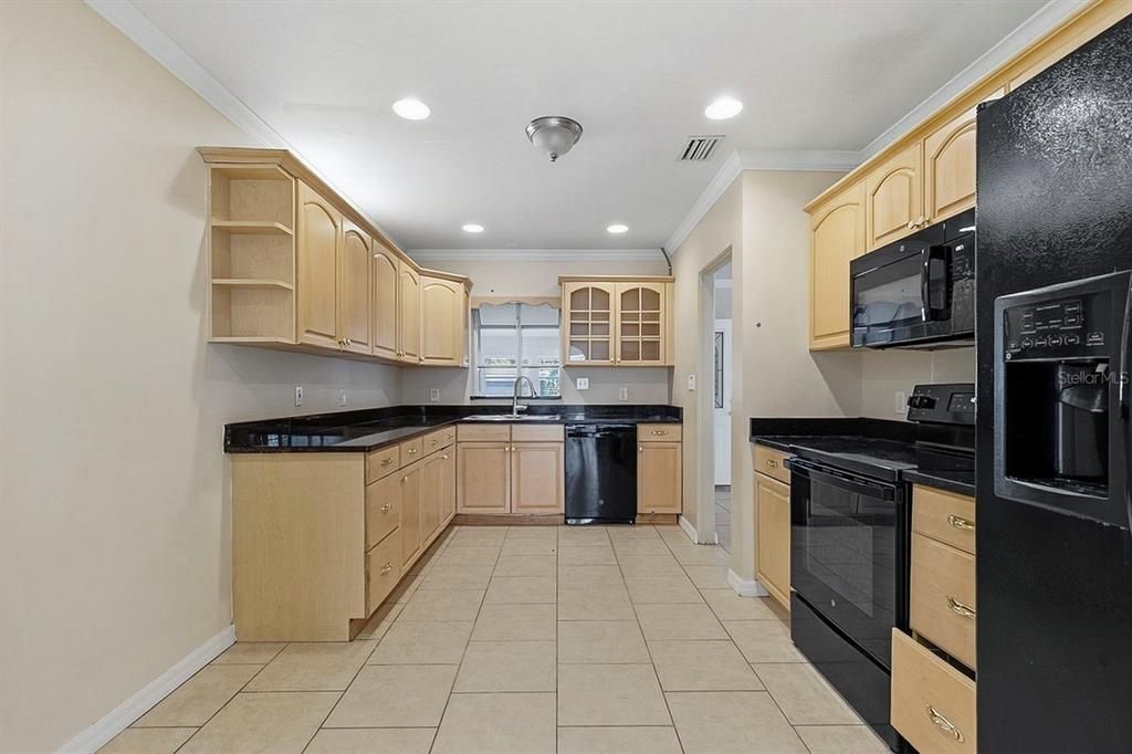 For Sale: $434,900 (4 beds, 2 baths, 2642 Square Feet)