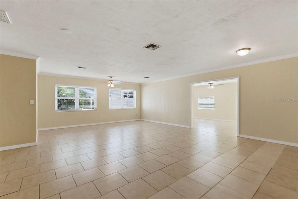 For Sale: $434,900 (4 beds, 2 baths, 2642 Square Feet)