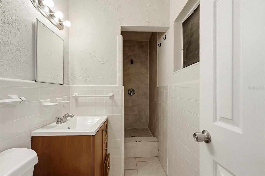 For Sale: $434,900 (4 beds, 2 baths, 2642 Square Feet)