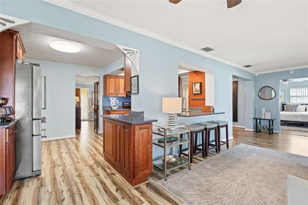 For Sale: $389,500 (2 beds, 2 baths, 1598 Square Feet)