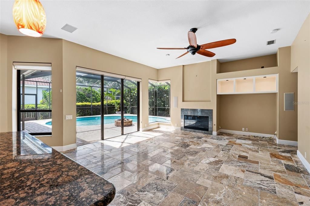 Под контрактом: $1,150,000 (3 спален, 3 ванн, 2760 Квадратных фут)