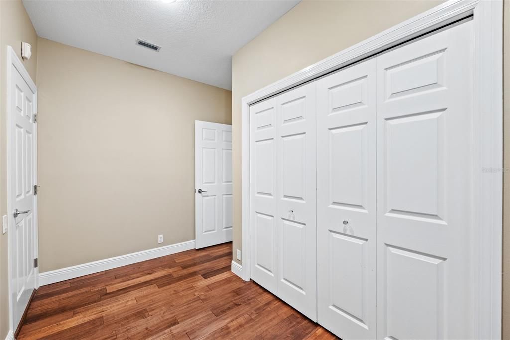 Под контрактом: $1,150,000 (3 спален, 3 ванн, 2760 Квадратных фут)