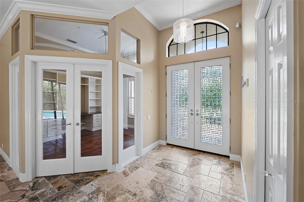 Под контрактом: $1,150,000 (3 спален, 3 ванн, 2760 Квадратных фут)