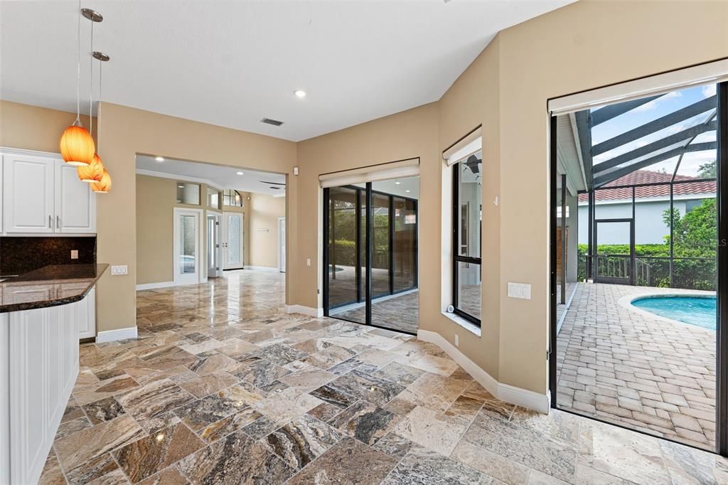 Под контрактом: $1,150,000 (3 спален, 3 ванн, 2760 Квадратных фут)