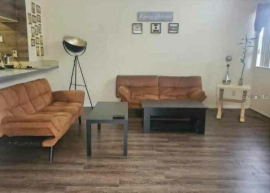 For Sale: $208,500 (2 beds, 2 baths, 1066 Square Feet)