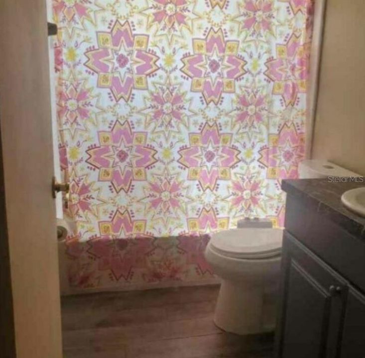 For Sale: $208,500 (2 beds, 2 baths, 1066 Square Feet)